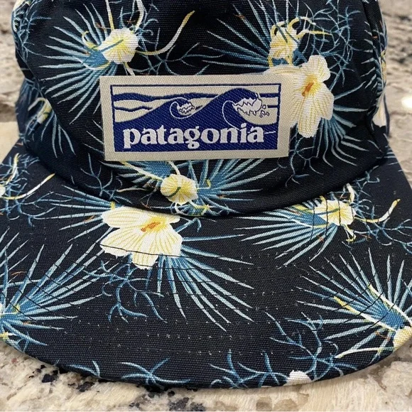 RARE Patagonia Black/Blue Floral Cap Funfarer SnapBack Adjustable Waves - Picture 7 of 7